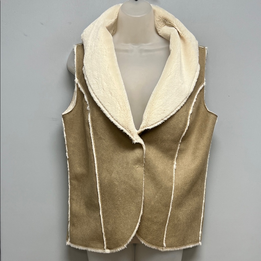 Olive & Oak Faux Suede Shearling Vest – Size M
